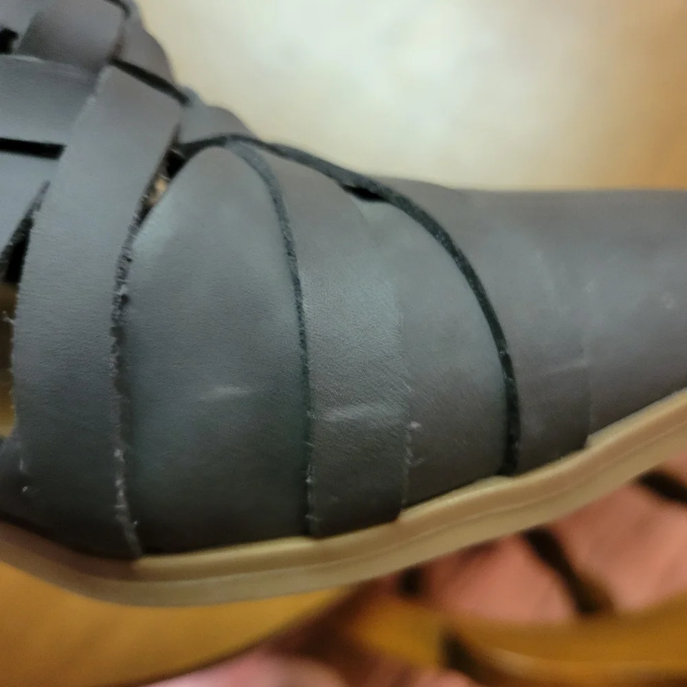 Universal Thread Gray Mules - Picture 8 of 9